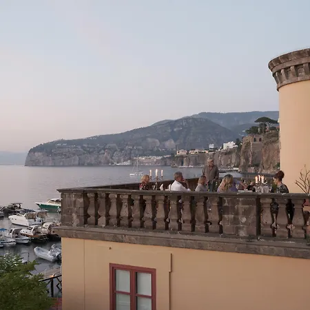 Marina Piccola 73 Bed and Breakfast