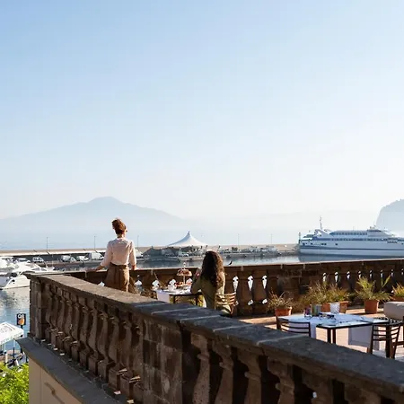 Marina Piccola 73 Bed & Breakfast 5*