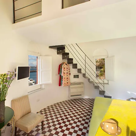 Oda ve Kahvaltı Marina Piccola 73 4*