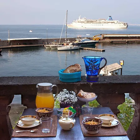 Oda ve Kahvaltı Marina Piccola 73