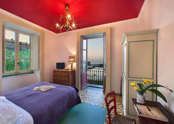 皮可拉73号码头酒店 4*