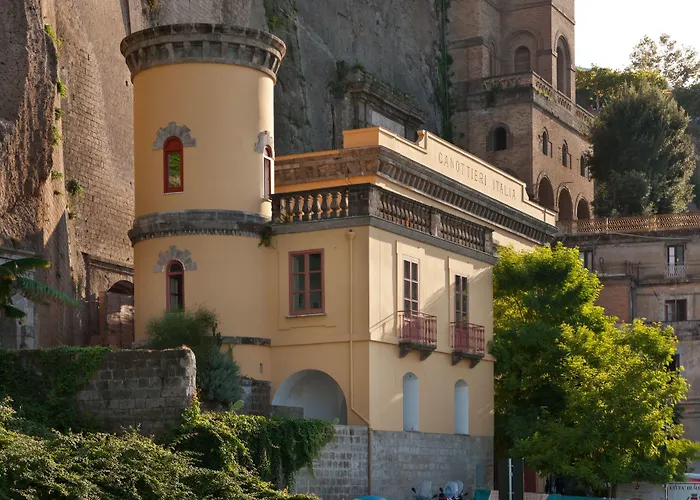 皮可拉73号码头酒店