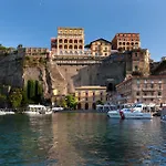 Marina Piccola 73 Bed & Breakfast 4*