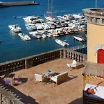 Marina Piccola 73 Bed & Breakfast