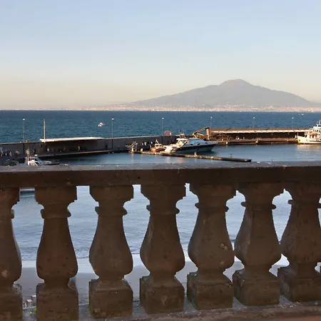 Alojamento de Acomodação e Pequeno-almoço Marina Piccola 73 Sorrento