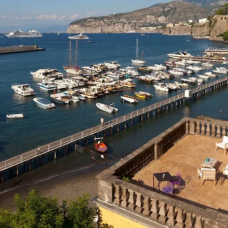 فندق مبيت وإفطار Marina Piccola 73 4*